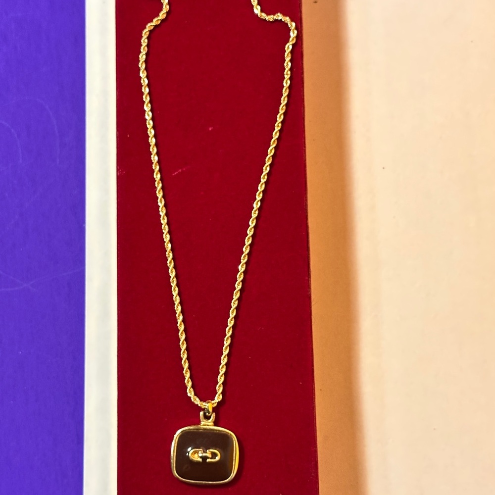Dior Necklace CD pendant in a beautiful brown pastel - Picture 5 of 14